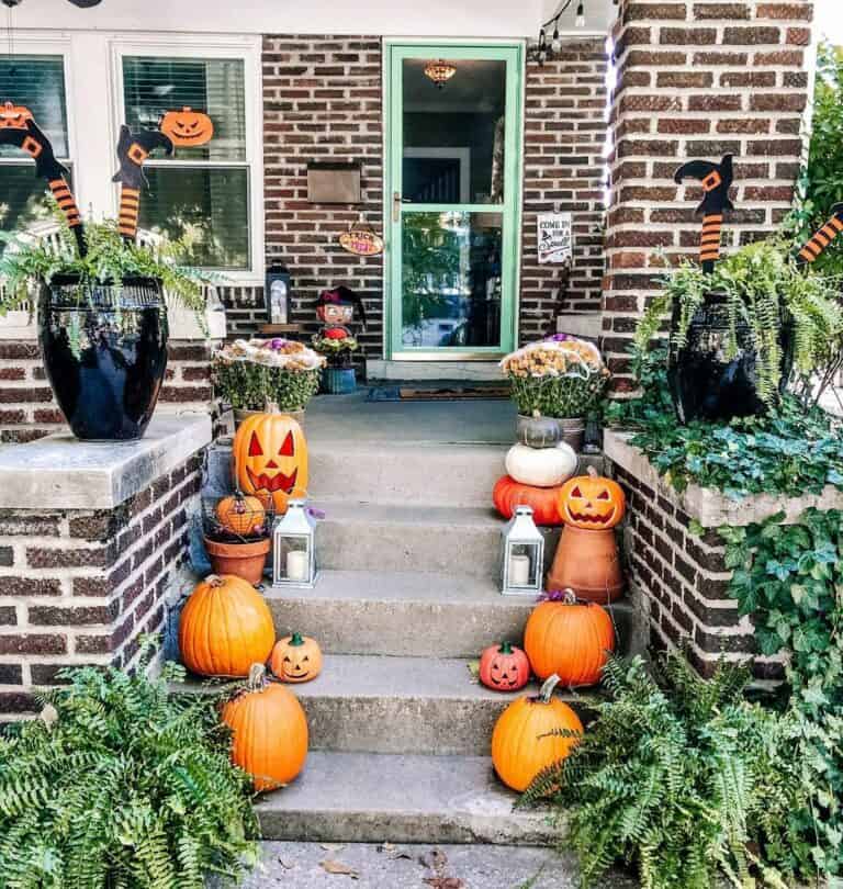 Farmhouse Frights: Pumpkins Step up and Peek Through