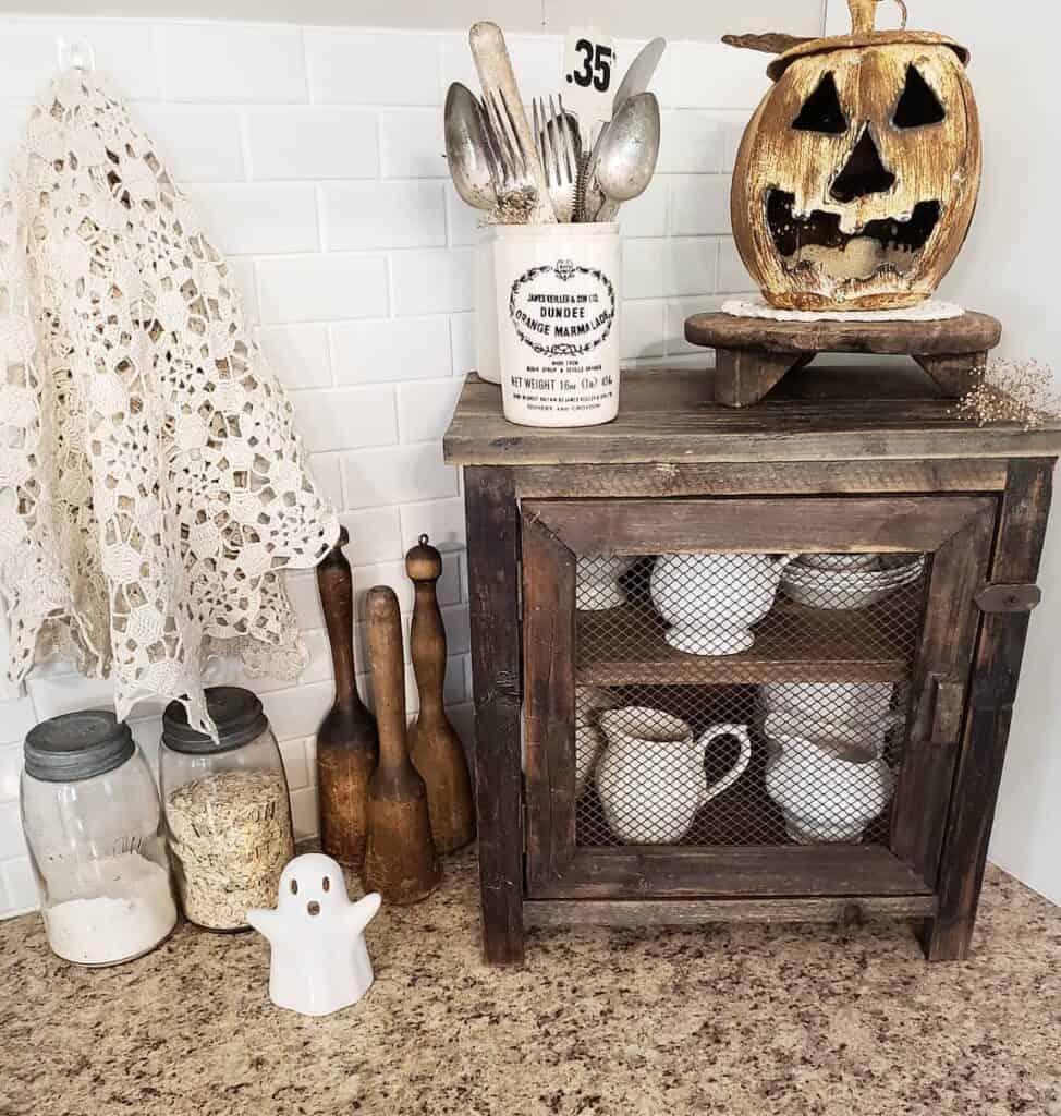 Halloween Décor for Farmhouse Kitchen