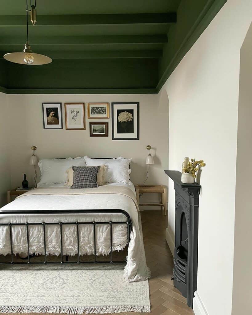 Midcentury Modern Bedroom With Dark Green Ceiling