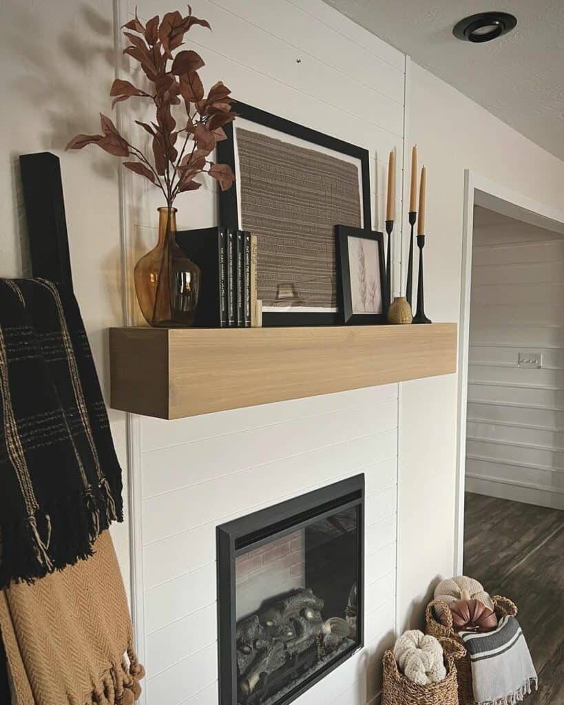 Modern Farmhouse Living Room With Black Mantel Décor