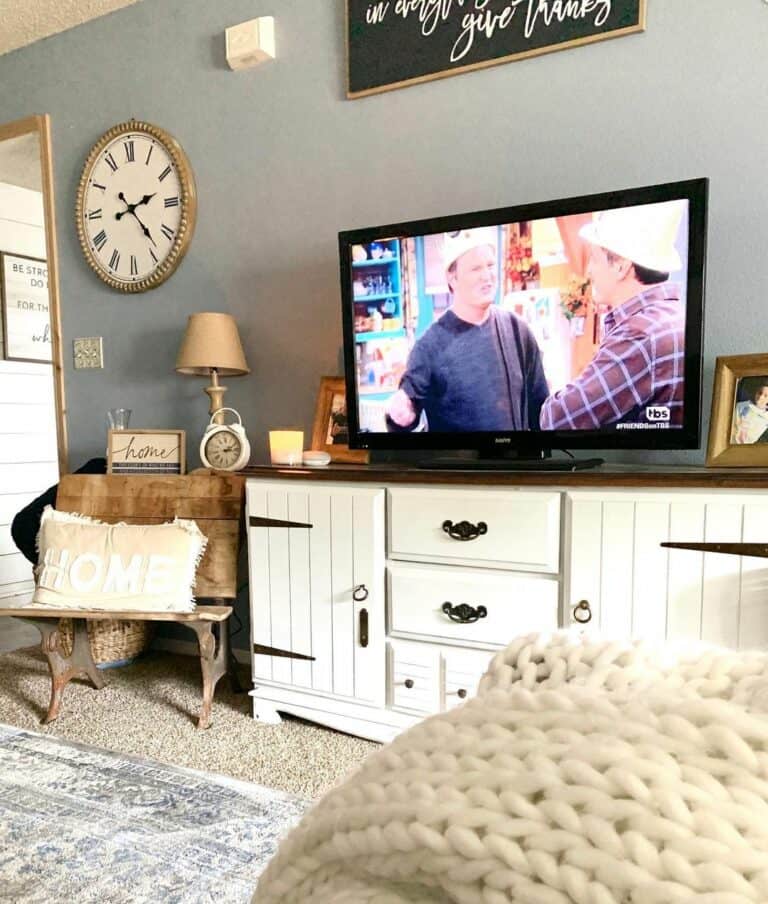 Modern Farmhouse Living Room With Gray Wall