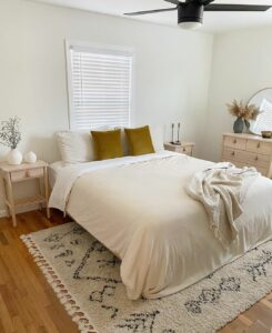 24 Neutral Beige Bedroom Décor To Create a Relaxing Space