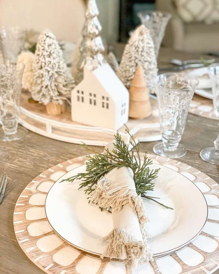 Neutral Christmas Tablescape