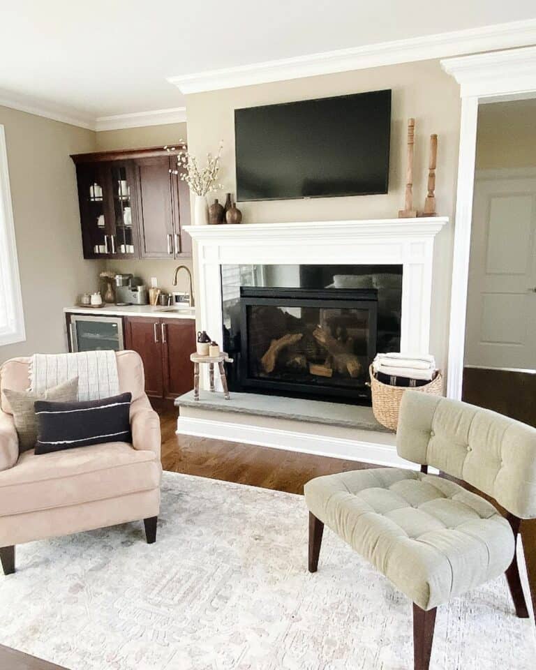 Neutral Living Room With Colored Armchairs