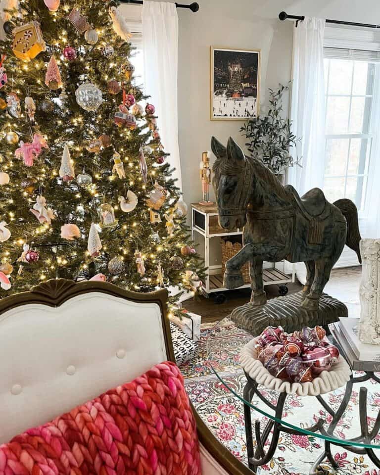 Pink and Pastel-Tthemed Living Room Christmas Décor