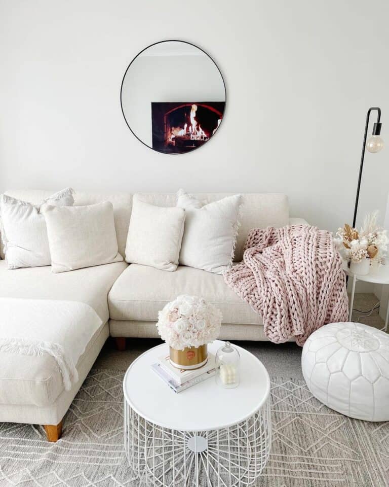 Rounded Décor for a Cozy Environment