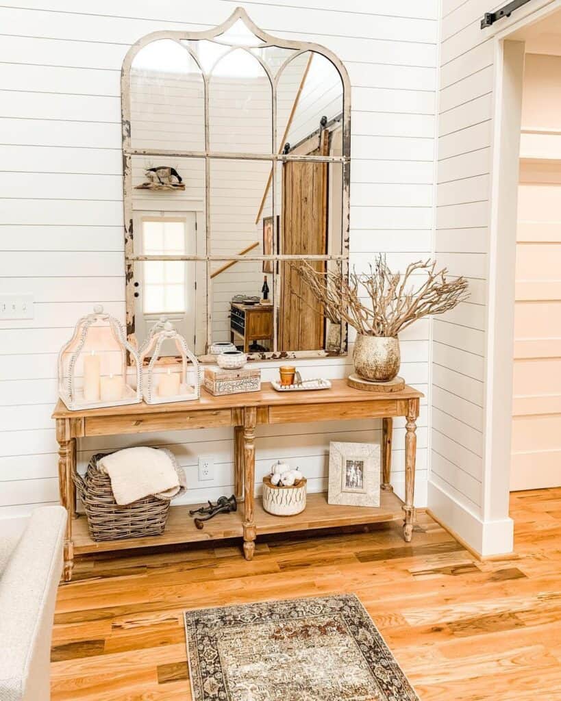 Seasonal Shiplap Style