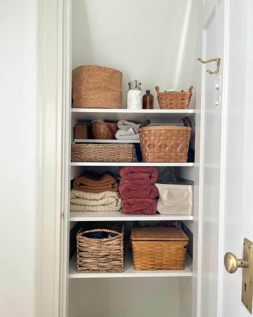 Simple Linen Closet Shelving Idea