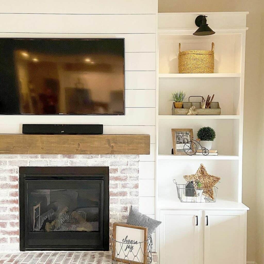 Simple and Beautiful Coastal Fireplace Mantel Ideas