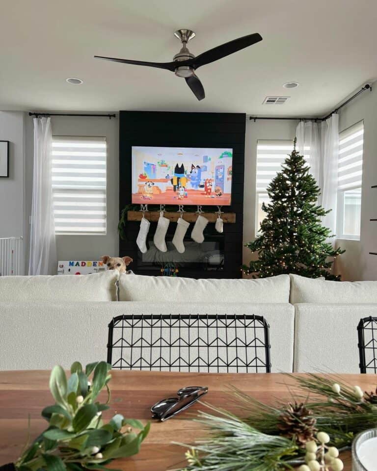 Small White Living Room With Christmas Décor