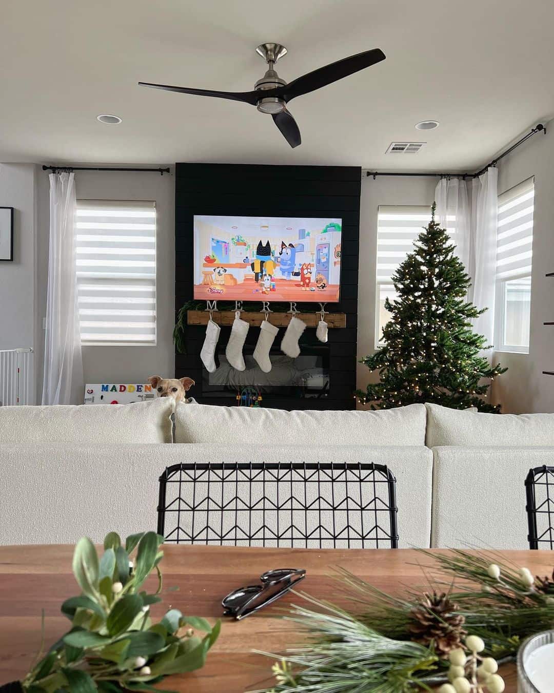 Small White Living Room With Christmas Décor - Soul & Lane