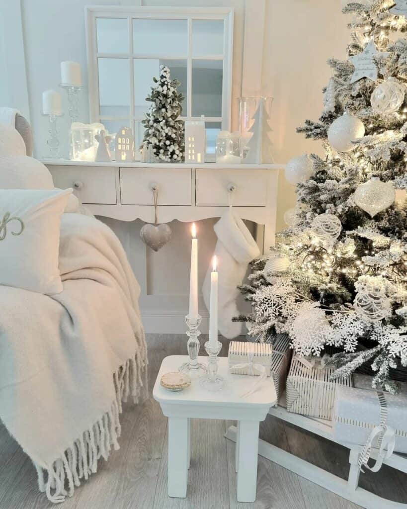 Stylish Display of White Christmas Decorations