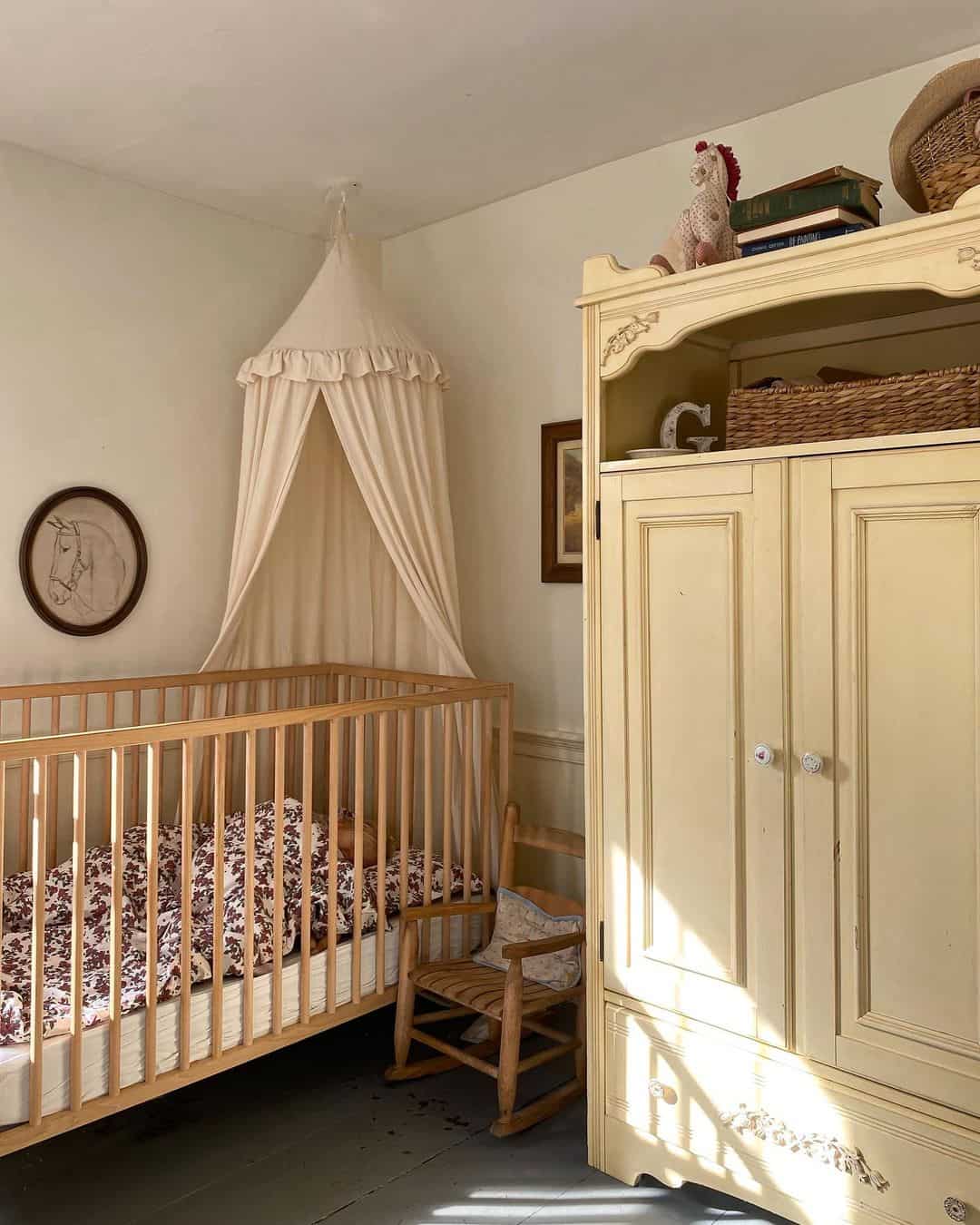 Vintage Bedroom With Girl's Bedroom Décor - Soul & Lane