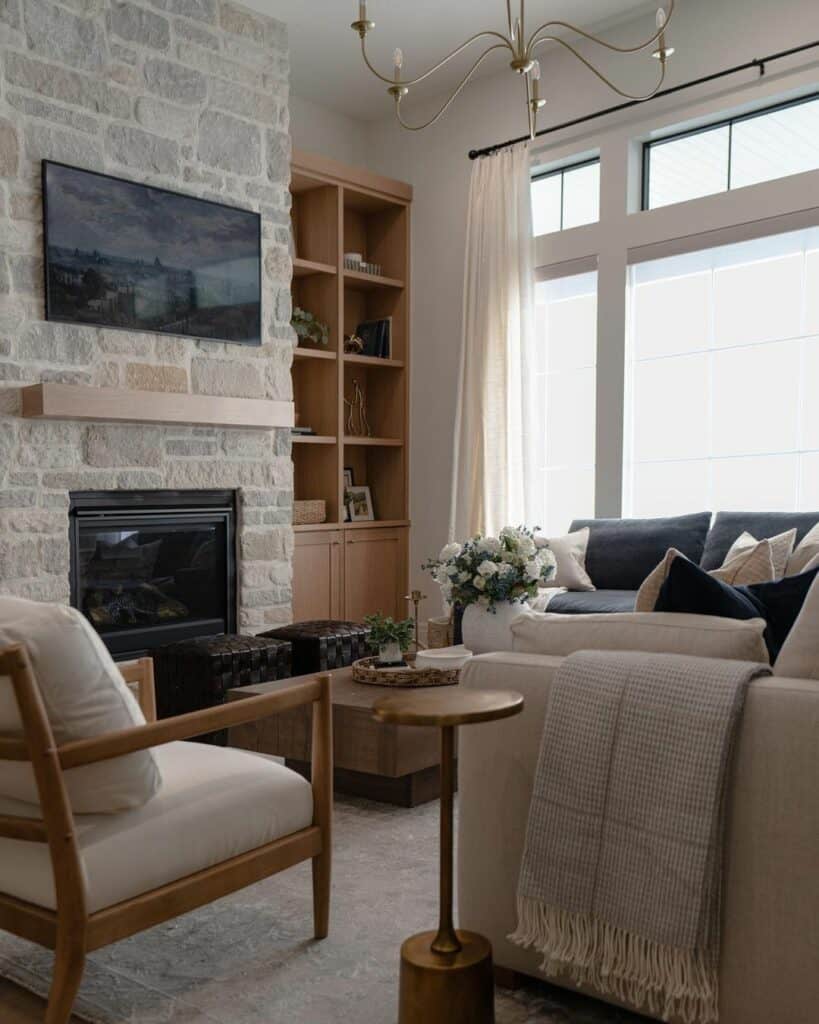 Warm Tones Decorate a Living Room