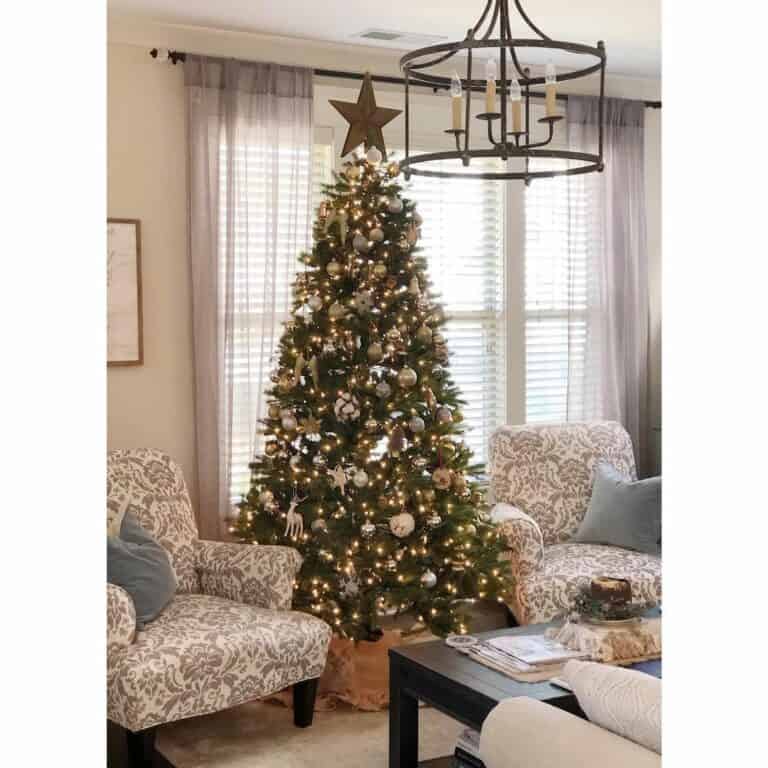 White and Gold Christmas Tree