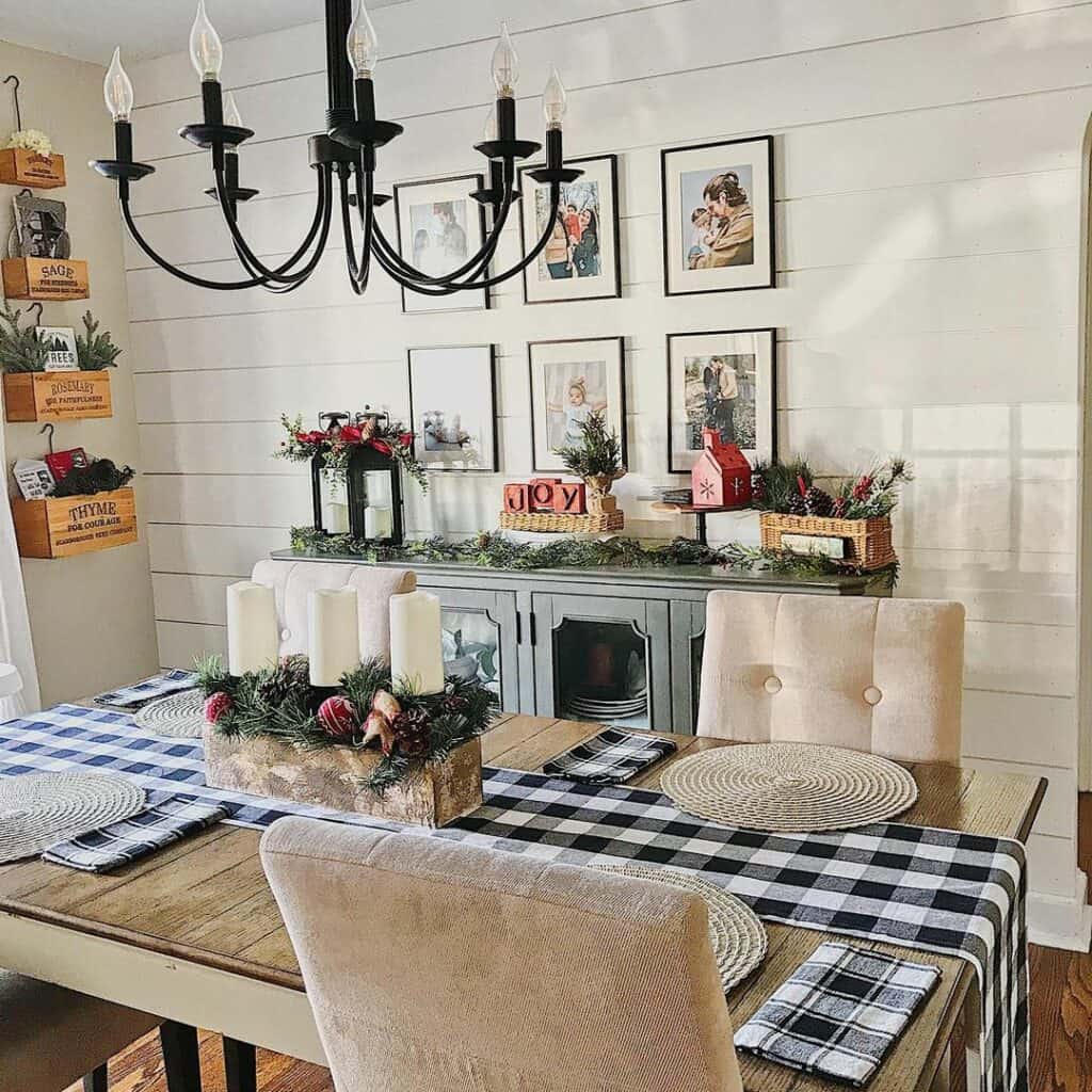 Winter Farmhouse Dining Room