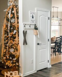 Wintery Décor With Elegant Tree