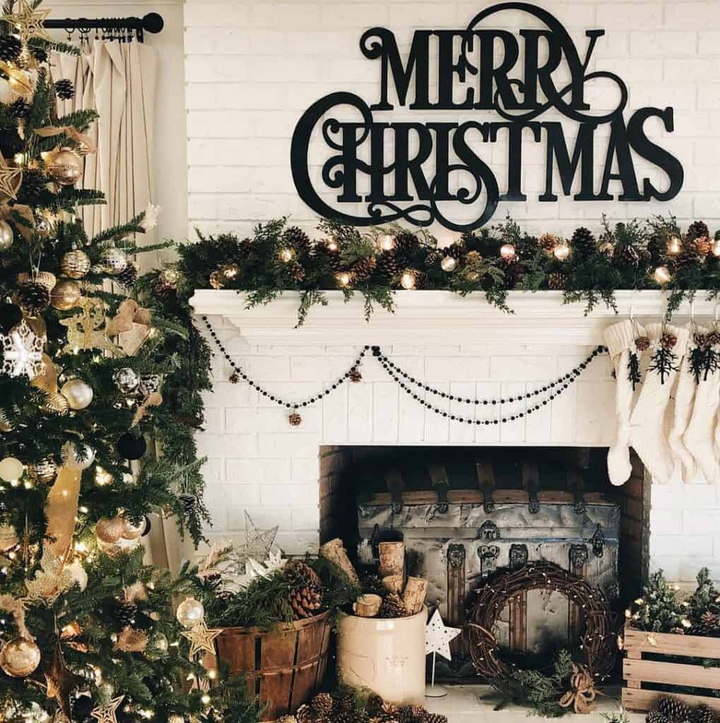 Black and White Christmas Decoration With Vintage Accents