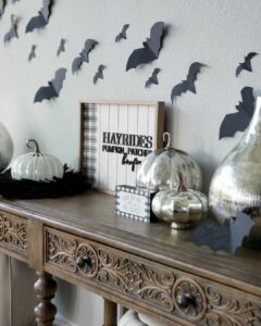 Neutral Metallics Halloween DÃ©cor