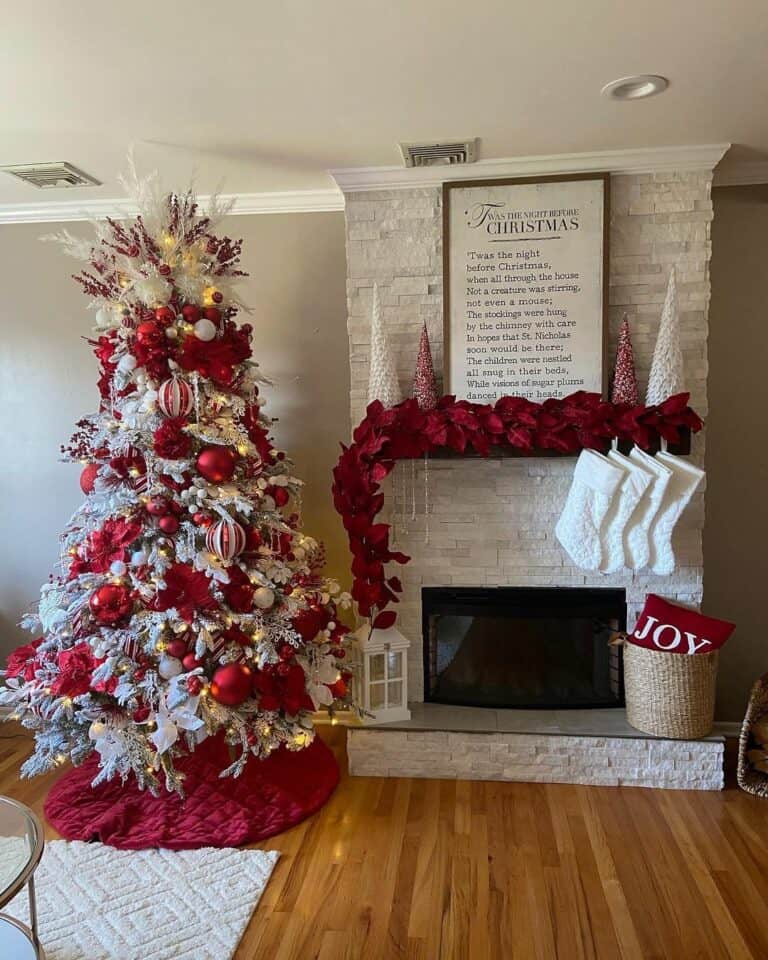 Red and White Christmas Décor