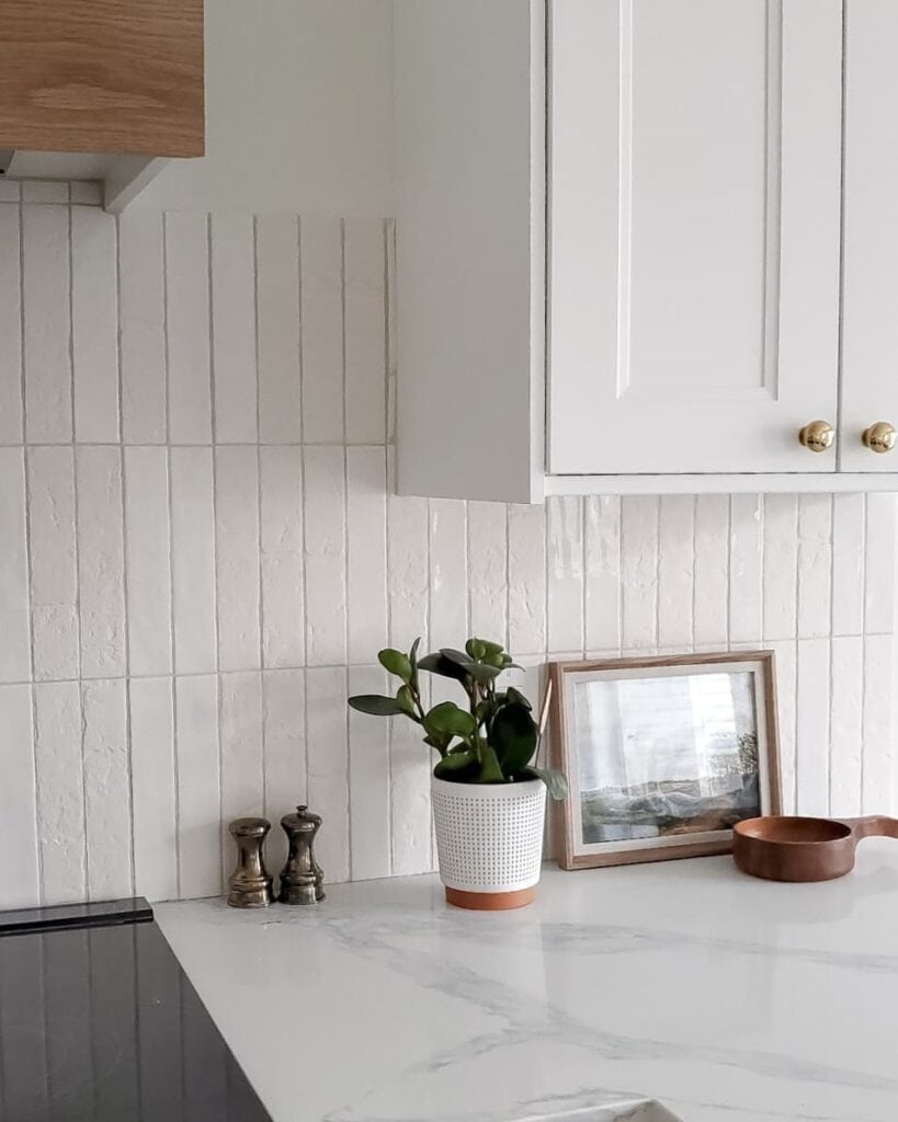 Vertically Stacked Kitchen Backsplash Ideas