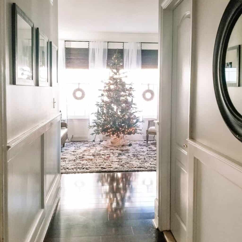 Wainscoting Adds Texture to a Neutral Hallway