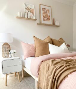 Organic Shapes Soften a Bedroom Design
