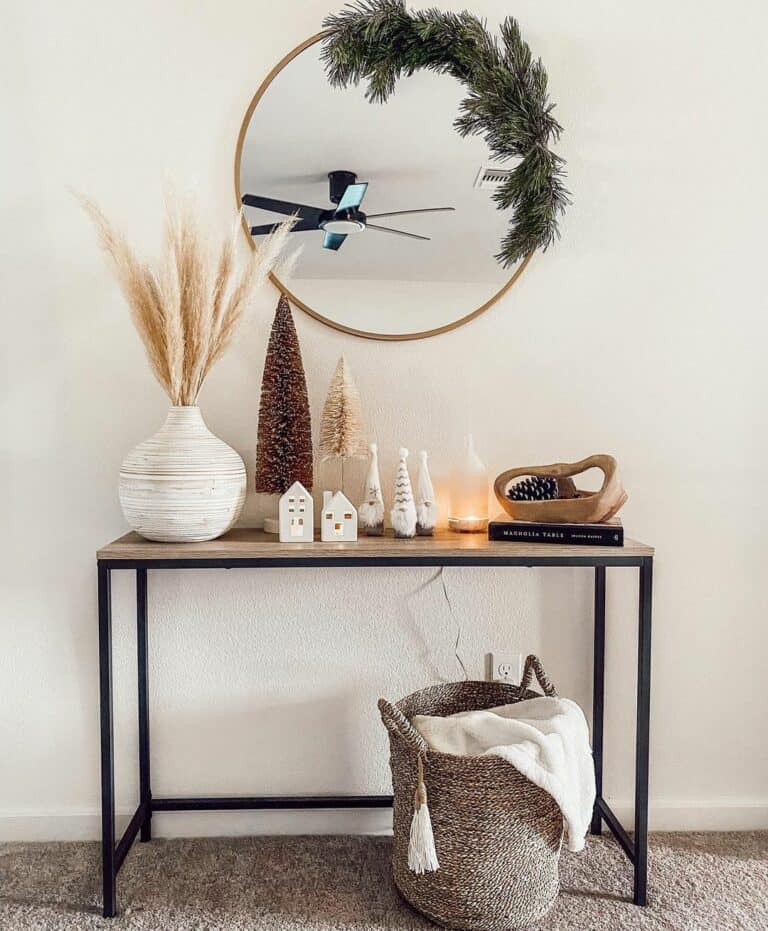 Neutral Holiday Decor for a Minimalist Look