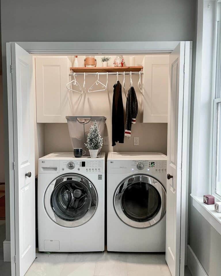 Bi-fold Doors Expose a Stylish Laundry Closet