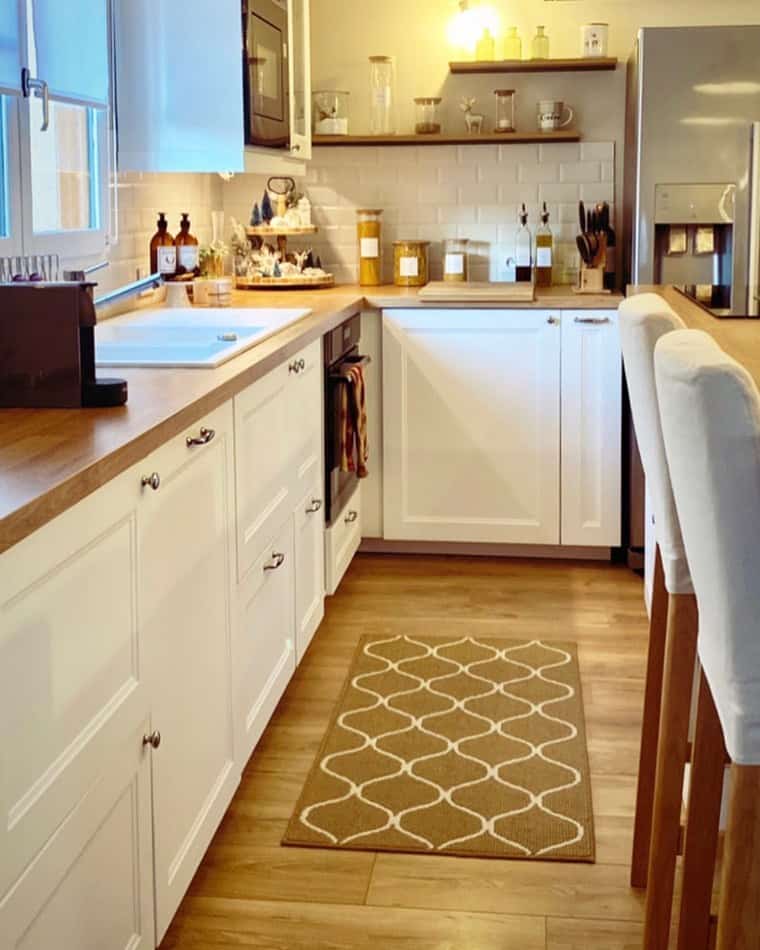Brown Countertops With White Cabinets