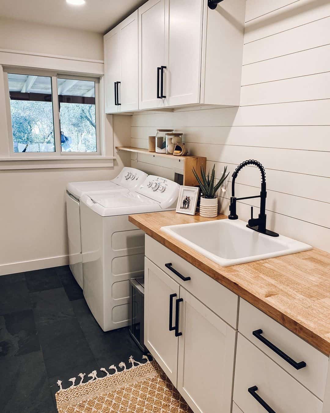 22 Fresh Cabinet Ideas for Above a Washer and Dryer