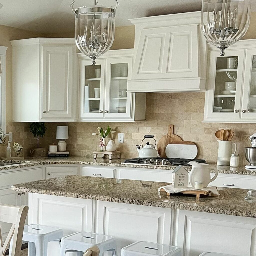 Classic Brown and White Kitchen Style