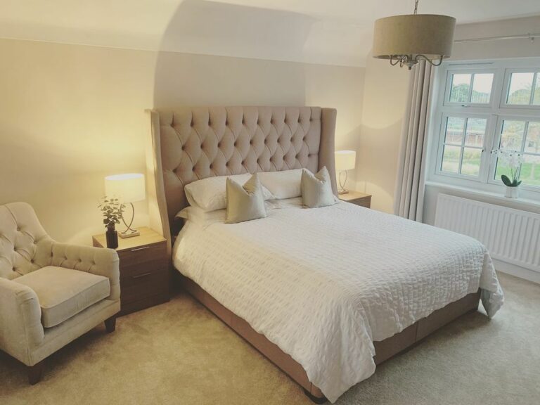 Elegant Bedroom Ideas With Tufted Furniture