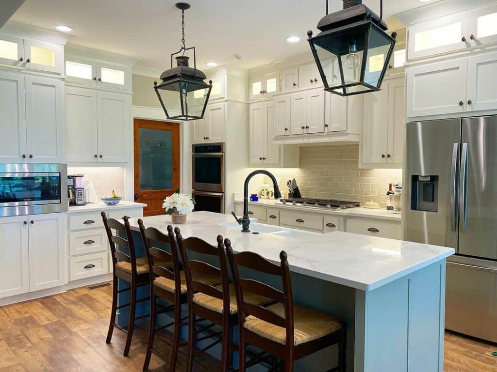 Kitchen Lighting for a Welcoming Design