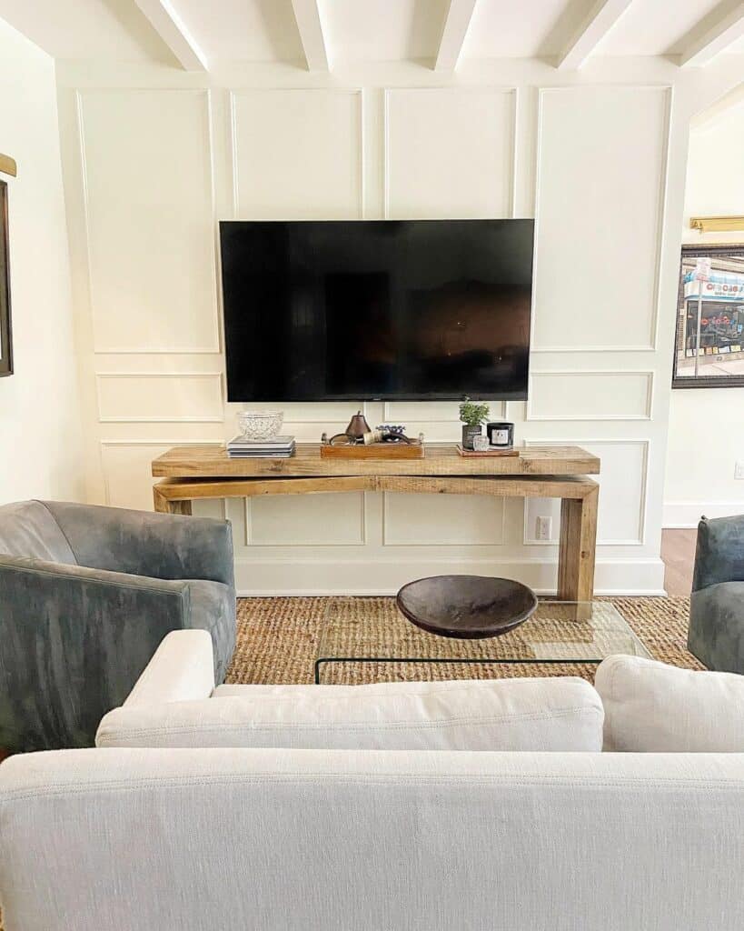 Living Room Furniture Faces and Accent Wall