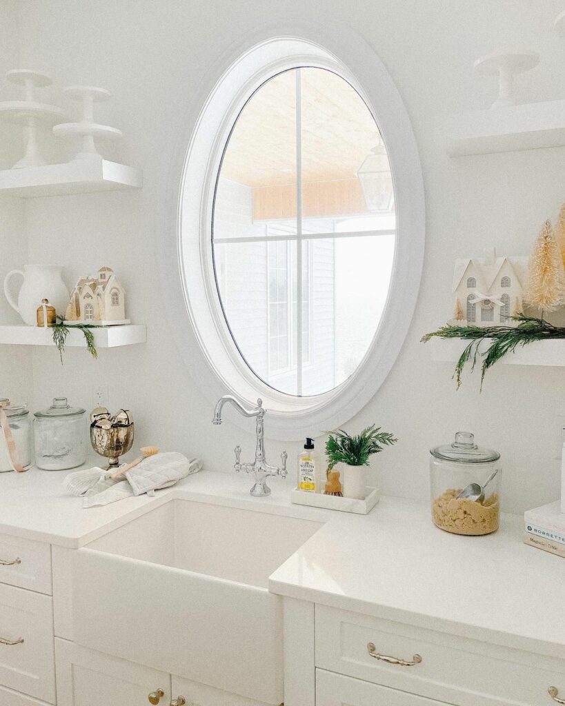 Porthole Window Showcases Shape Versatility