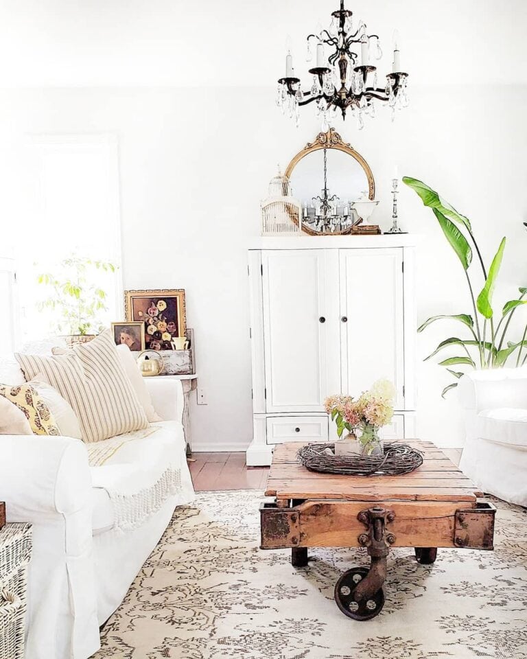 Shabby Chic Rug Inspiration for White Couches