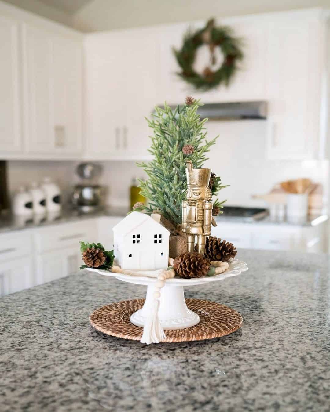 Simple, Sweet Cake Stand Centerpiece Soul & Lane