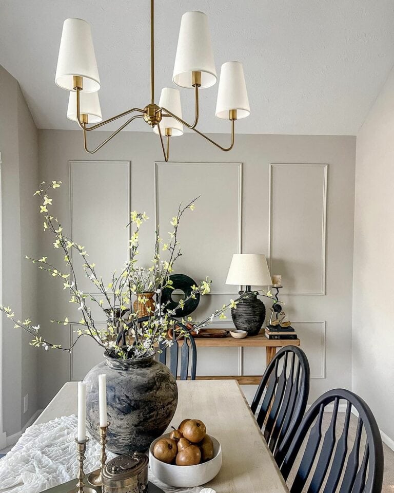 Soothing Dining Room in Neutral Shades