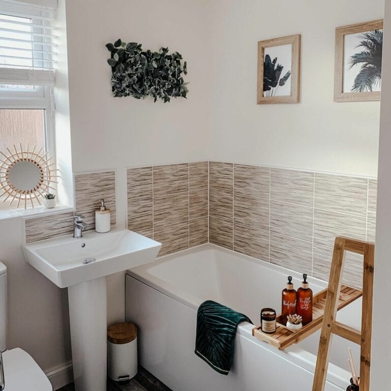 Tropical Inspiration Infused in a Bathroom Design