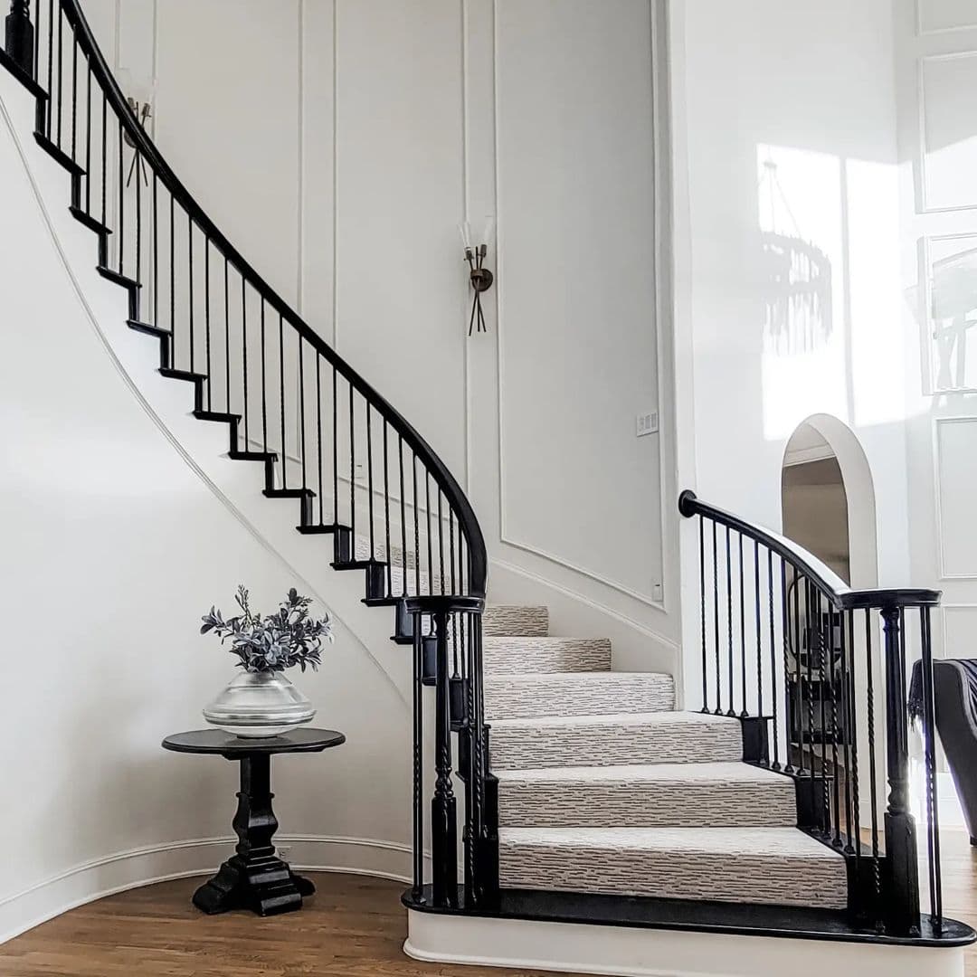 Wingate Steps Winding Staircase Descends Into an Entryway - Soul & Lane
