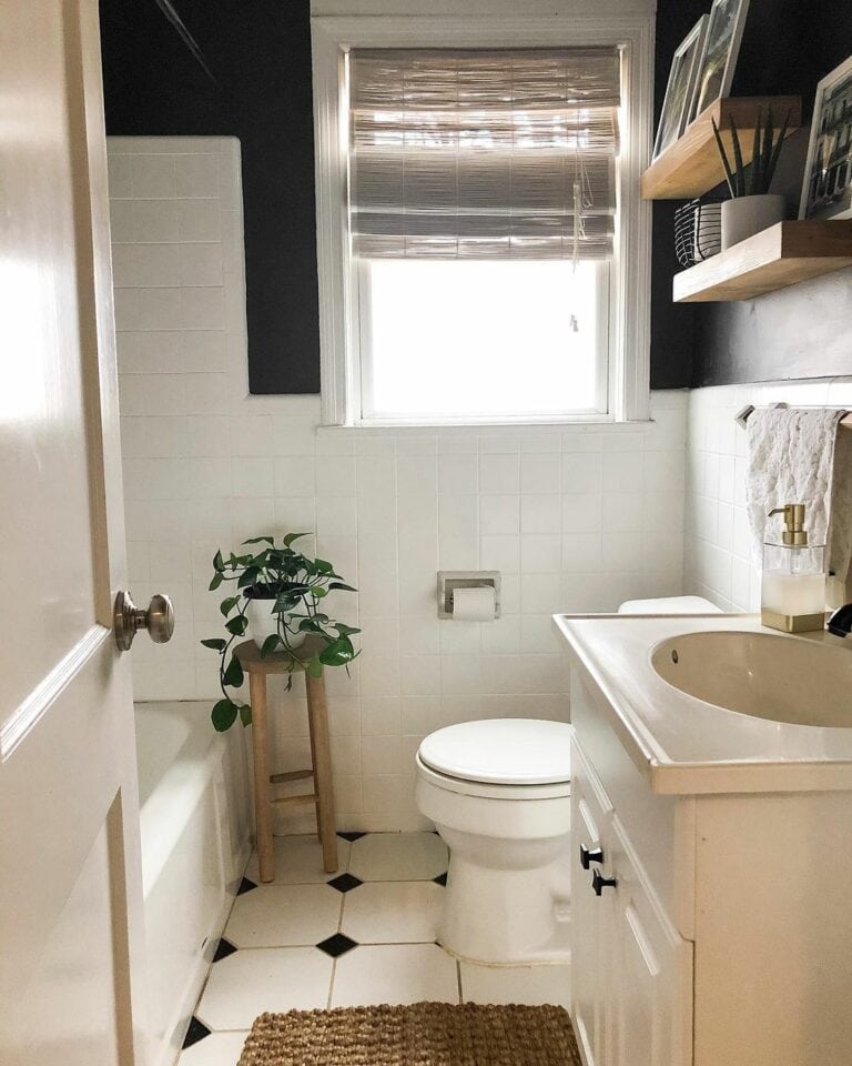 Classic Stacked Square Tile
