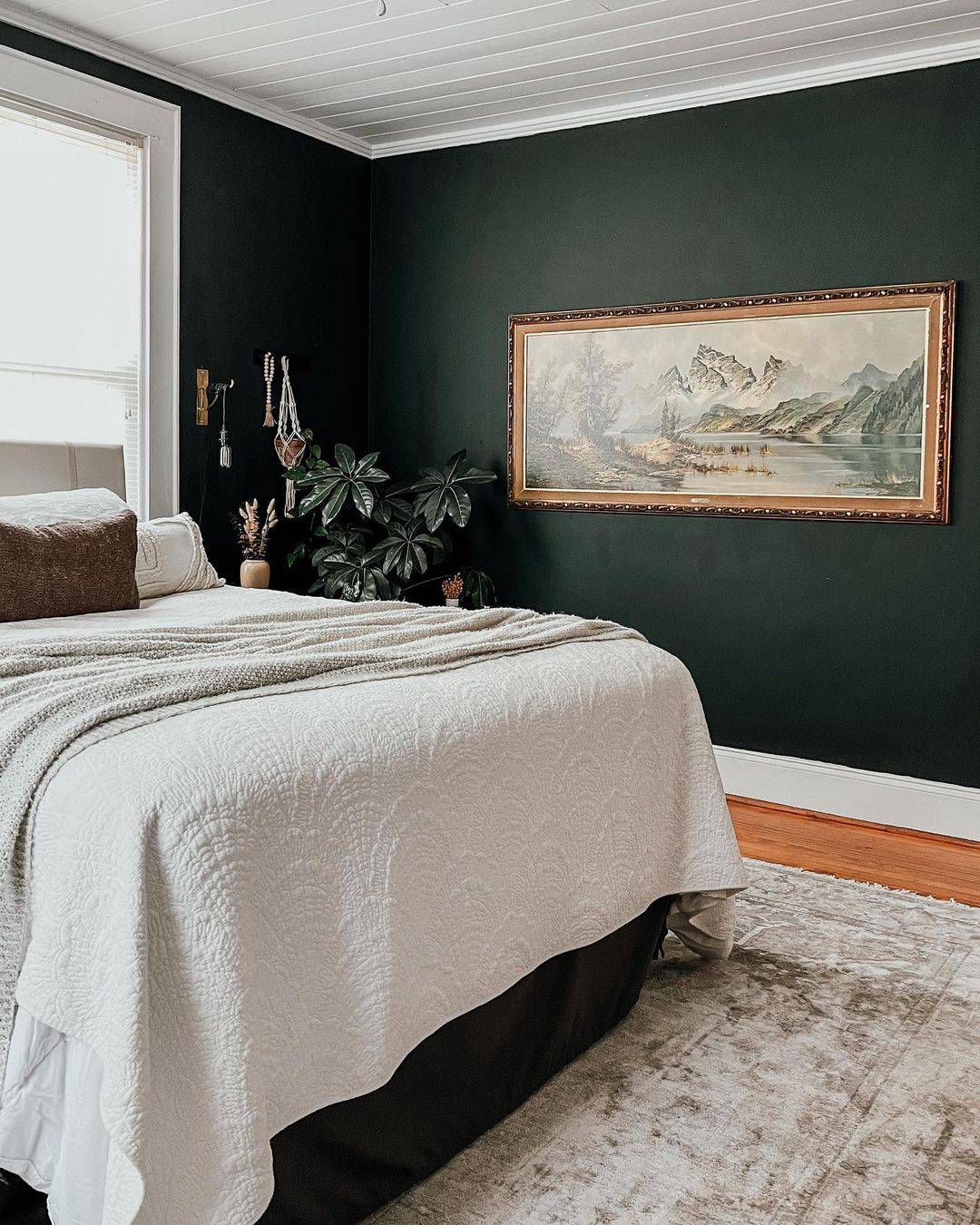 Can Crown Molding Reinvent Itself Modern Interiors? Design Experts Weigh In