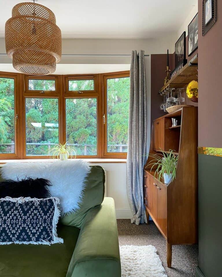 Earth-toned Bay Window Decorating Ideas