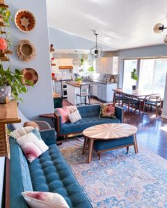 Wall Colors That Welcome Fun Accessories