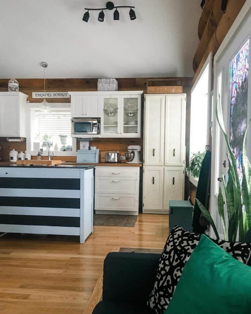 Earthy Colors and Wood Elements