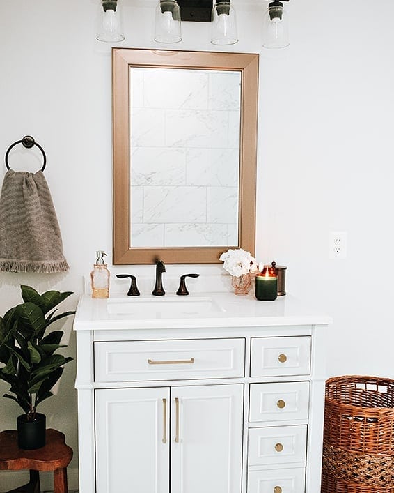 Spa-Like Bathroom Radiates Calmness
