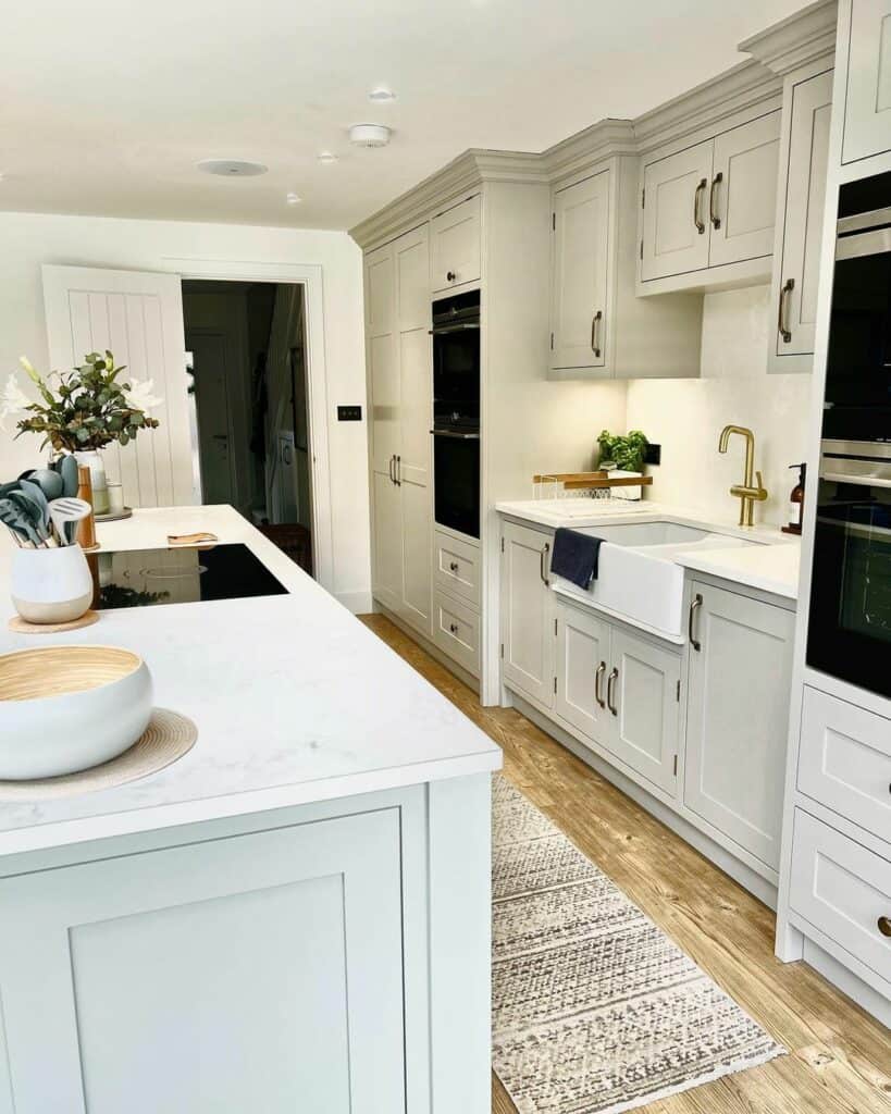 Warm White for an Elegant Kitchen Design - Soul & Lane